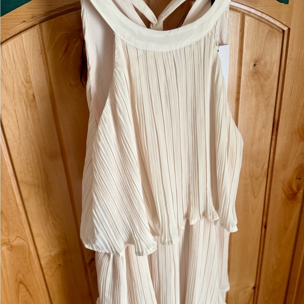 Elegant Cream Pleated Dress